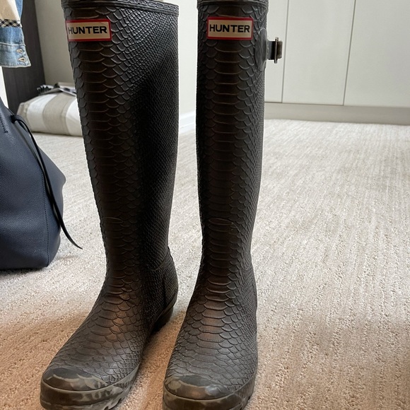 HUNTER TALL GRAY RAIN BOOTS SIZE 7.5 - Picture 3 of 4